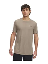Remera deportiva color marrón claro, de corte clásico, con mangas cortas y logo de Under Armour en el pecho.