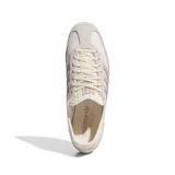 Championes Adidas Sl 72 Og, color blanco hueso con detalles en rosa pastel y suela de goma color caramelo.