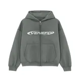 Hoodie gris con cierre frontal, capucha con cordón ajustable, bolsillos tipo canguro y logo "VENEFO" estampado en el pecho.