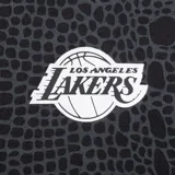 Canguro negro con textura de piel de serpiente, logo de los Chicago Bulls bordado en el pecho y letras "Bulls" estampadas en la manga.