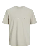 Camiseta de manga corta color beige claro con cuello redondo y logo de la marca Jack & Jones estampado en el pecho.