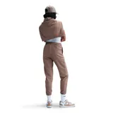 Pantalón largo Nike Club Fleece Alto-Rise de mujer, color chocolate.