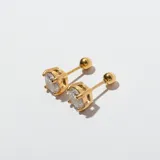 Par de caravanas doradas con cierre a rosca y dije de circonia engarzada.