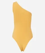 Body básico color durazno, con escote asimétrico y un solo hombro. Confeccionado en microfibra de poliamida y elastano.