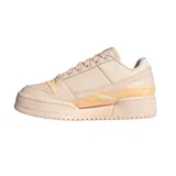 Zapatillas Adidas Forum Bold Her Vegan color beige con detalles en amarillo y suela de plataforma.