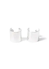 Par de aros tipo argolla ancha enchapados en plata.