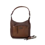 Bandolera negra de cuero sintético con asa de hombro y correa regulable. Cuenta con un bolsillo frontal con cierre y un bolsillo dorsal con cierre.