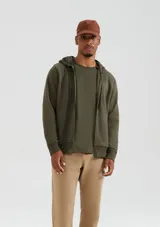 Remera azul marino de corte slim y mangas cortas.