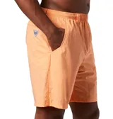 Short de baño negro Columbia Backcast III con tecnología Omni-Shade™ UPF 50, de secado rápido, con cintura elástica ajustable con cordón, bolsillos laterales de malla, bolsillo trasero con cremallera y forro interior de malla.