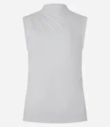 Blusa sin mangas color celeste, con cuello alto y drapeados laterales.