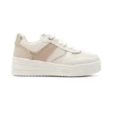 Championes urbanos Korium Mia, color blanco con detalles en beige y dorado, plataforma plana y cordones blancos.