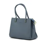 Cartera de mano color negro con textura granulada, doble asa corta, correa larga desmontable y herrajes dorados.