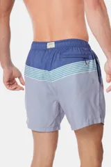 Short de baño celeste y gris a rayas verticales, de secado rápido.