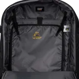 Mochila negra de poliéster ripstop con correas ajustables para los hombros con malla transpirable, asas laterales de tela, asa de tela, bolsillo frontal con cremallera, correa ajustable para el pecho, compartimento principal trasero con bolsillo acolchado para un ordenador portátil, correas de compresión en los laterales, detalles de cordones y logotipo reflectante estampado.