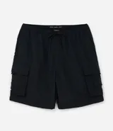 Pantalón largo gris convertible en bermuda, con bolsillos laterales, cintura elástica y cordón de ajuste.