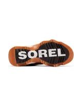 Bota de caña alta color marrón claro, con cordones naranjas y suela gruesa blanca con detalles en marrón.