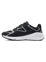 Zapatillas Under Armour Forge 96 LTHR RISSUE unisex, color blanco con detalles en gris.