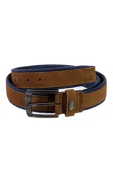 Cinturón marrón con interior azul, hebilla metálica color peltre y apliques de nobuck.