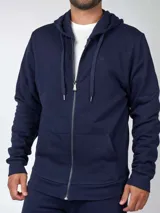 Campera gris de jogging con capucha y cierre frontal.