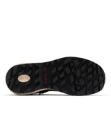 Bota de senderismo de cuero color marrón, con caña media, cordones con herrajes metálicos, tecnología impermeable Omni-Tech, entresuela TechLite para amortiguación y suela Omni-Grip para tracción en todo tipo de terreno.