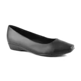 Zapato de vestir Usaflex Amelia color negro, con capellada de cuero, forro textil, plantilla de espuma y suela de goma.