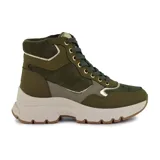 Bota casual de caña alta color beige con detalles en marrón y dorado. Tiene cordones, plataforma y suela track.