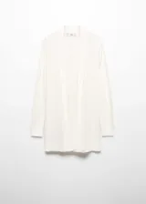 Cárdigan color beige de tejido de punto fino, diseño recto, cuello pico y manga larga.