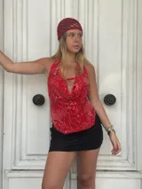 Gorro de red color rojo.