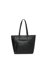 Bolso tipo shopper de cuero sintético color negro con textura granulada. Tiene doble asa de hombro, bolsillo frontal con cierre y logo de la marca grabado en el frente.