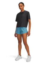 Short deportivo de mujer Under Armour Vanish 2in1, color celeste, con cintura elástica ancha y calza interior incorporada.