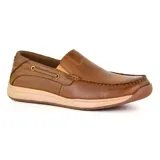 Zapato casual marrón de cuero, estilo mocasín, con elásticos laterales y suela de goma color beige.