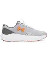 Championes Under Armour Charged Surge 4 para hombre, color gris con logo naranja.
