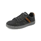 Zapatillas deportivas Maximum de hombre, color negro con detalles en gris. Presentan cordones y suela de goma.