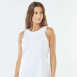 Vestido blanco de corte recto, sin mangas y largo a la rodilla.