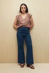 Pantalón Oxford negro de tiro alto con bolsillos delanteros y traseros.