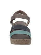 Sandalias con plataforma de corcho, tiras de cuero en color negro, marrón y amarillo.