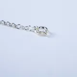 Pulsera de plata 925 con cadena rolo y cierre de nudo marinero.