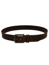 Cinturón de cuero marrón con hebilla metálica rectangular color peltre. Presenta siete agujeros para ajustar el talle.