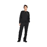 Buzo de hombre Nike Club BB Crew, color negro, de corte clásico y cuello redondo. Presenta logo de la marca bordado en el pecho.