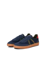 Zapatillas urbanas Jack & Jones modelo Mambo, color azul con detalles en verde y suela marrón.