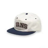 Gorra plana de estilo snapback, con corona color crema y visera de color azul marino. Presenta el logo "VANS" bordado en el frente con tipografía universitaria en tonos marrón y blanco.