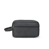 Neceser rectangular color gris oscuro, con doble cierre superior, compartimentos individuales, bolsillo frontal con cierre y correa de mano.