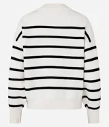 Suéter de punto blanco con rayas horizontales negras, cuello redondo y puños ajustados.