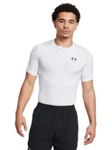 Remera deportiva blanca Under Armour HeatGear Armour de manga corta, corte ajustado y logo negro estampado en el pecho.