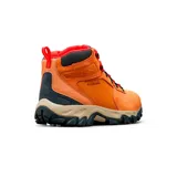Bota de trekking Columbia Newton Ridge II, color marrón con detalles en negro y rojo. Fabricada en cuero y material sintético impermeable, con suela de goma Omni-Grip para mayor tracción.