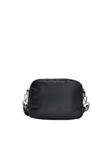 Bolso bandolera negro de nailon con correa ancha ajustable y desmontable con logo de la marca en blanco.