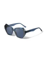 Lentes de sol angulares color azul petróleo, con marco fabricado con RPCTG reciclado y varillas fabricadas con CP reciclado. Lentes fabricadas con PMMA reciclado.