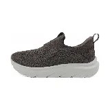 Championes Olympikus Clic color marrón, sin cordones, con capellada de tejido de punto y suela blanca con tecnología Evasense.