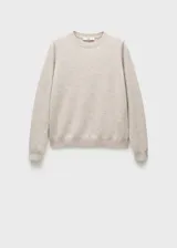 Sweater lila de cashmere con cuello redondo y mangas largas.