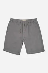 Bermuda jogger gris de algodón, corte casual, con cintura elástica ajustable con cordón, bolsillos laterales y uno trasero.